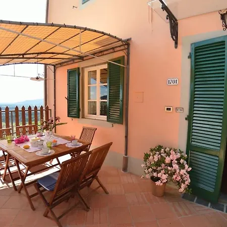 Collina Del Sole 루카