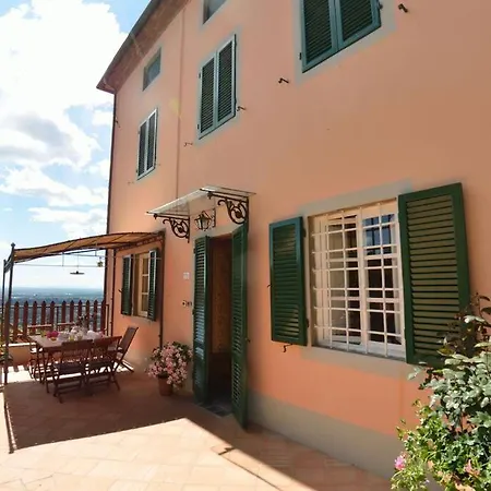Collina Del Sole 別荘 ルッカ